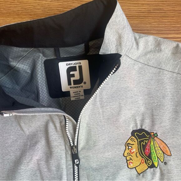 FootJoy FJ DryJoys Hydrolite Rain Jacket Gray Full Zip M Blackhawks Logo NWOT - Picture 10 of 13